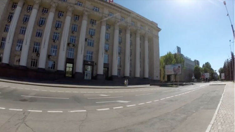 Это центр города, площадь Ленина. Людей на улицах Донецка стало значительно меньше, фото: censor.net.ua