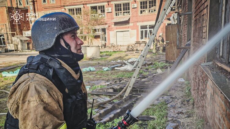 Последствия ракетной атаки по Харькову. Фото: ГСЧС