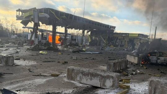 РФ просувається під Лиманом, чому Макрон хоче переговорів із Путіним, Трамп готує ядерні перегони. Підсумки