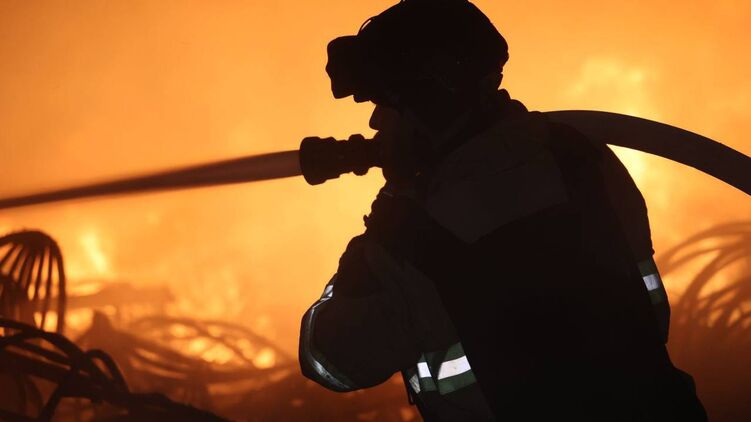 Пожежа в Одесі після удару по енергетиці