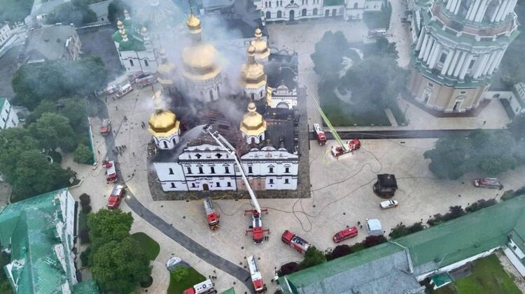 Наслідки удару по Києву. Фото: ДСНС