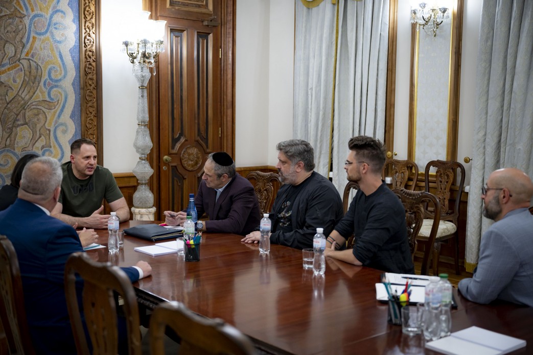 Встреча Ермака с представителями Центра прав человека