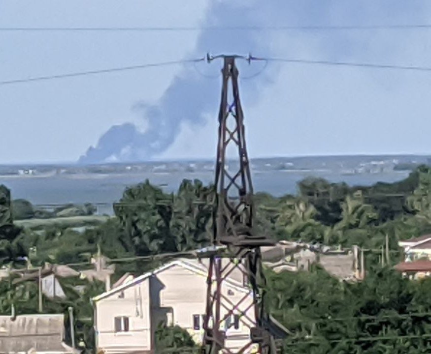 Под Днепром пожар