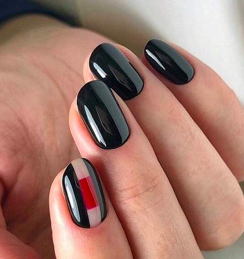 черный маникюр