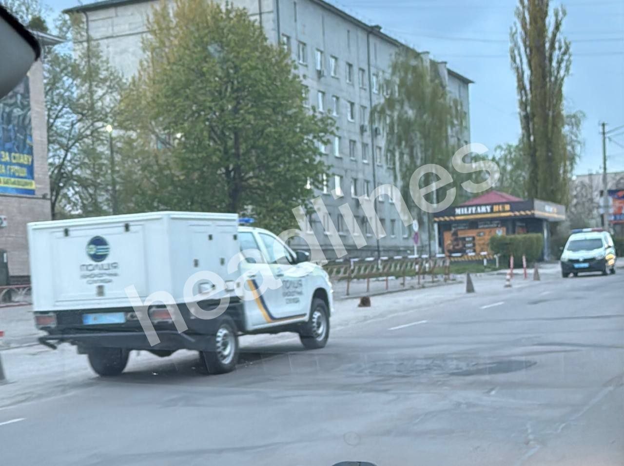Фото прибуття поліції на місце вибуху гранати біля ТЦК Білої Церкви